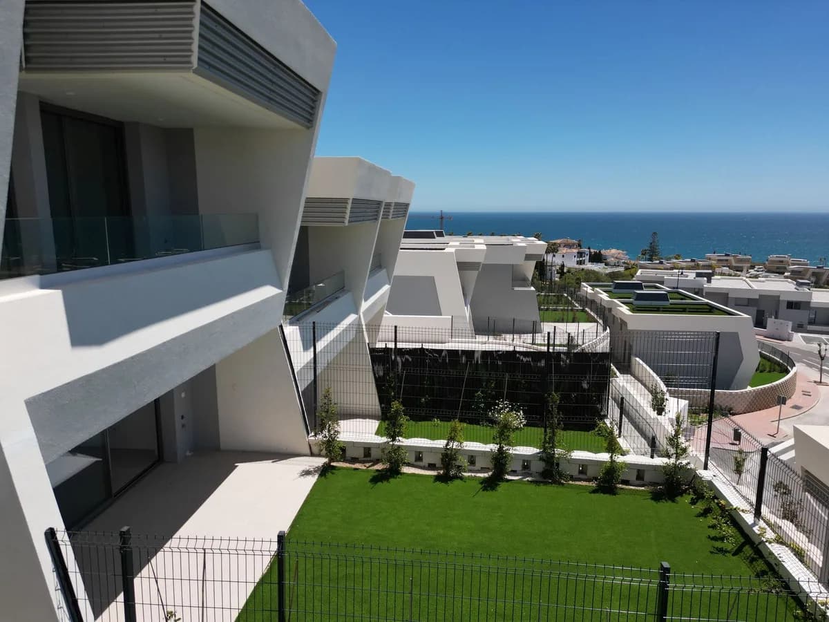 3 Bedroom Semi-Detached House for Sale in El Chaparral, Málaga