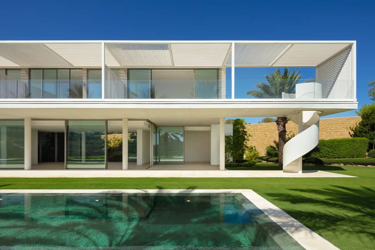 5 Bedroom Detached Villa for Sale in Casares, Málaga - Image 7