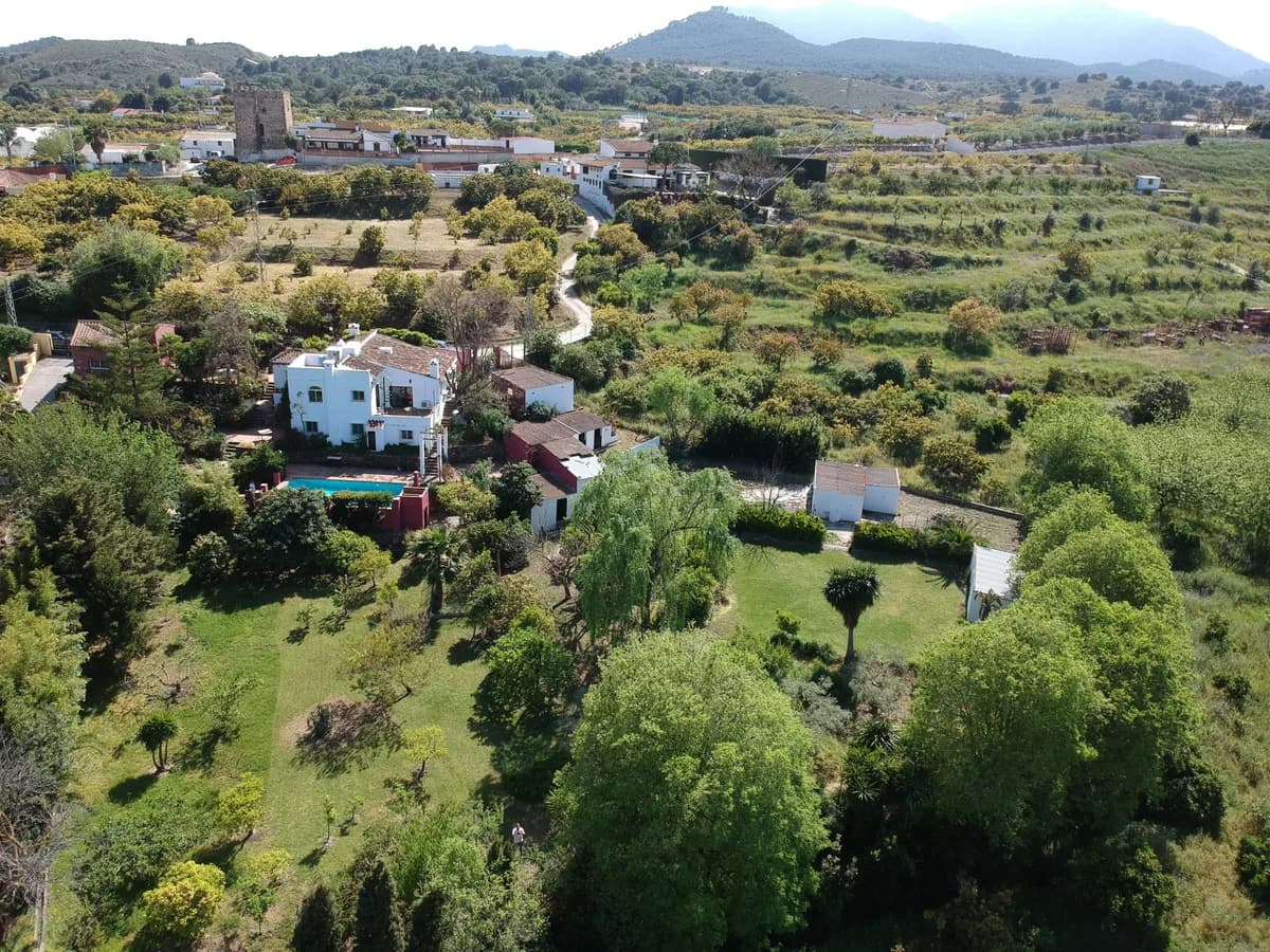 3 Bedroom Finca - Cortijo for Sale in Alhaurín el Grande, Málaga - Image 5
