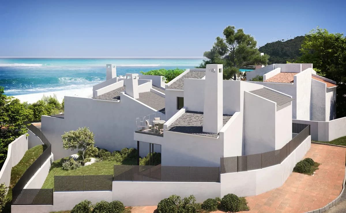 2 Bedroom Semi-Detached House for Sale in Estepona, Málaga - Image 2