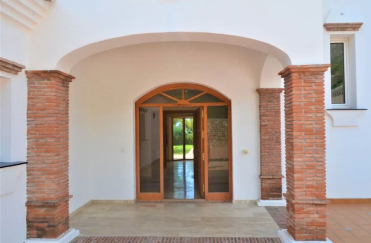 5 Bedroom Detached Villa for Sale in Mijas, Málaga - Image 5