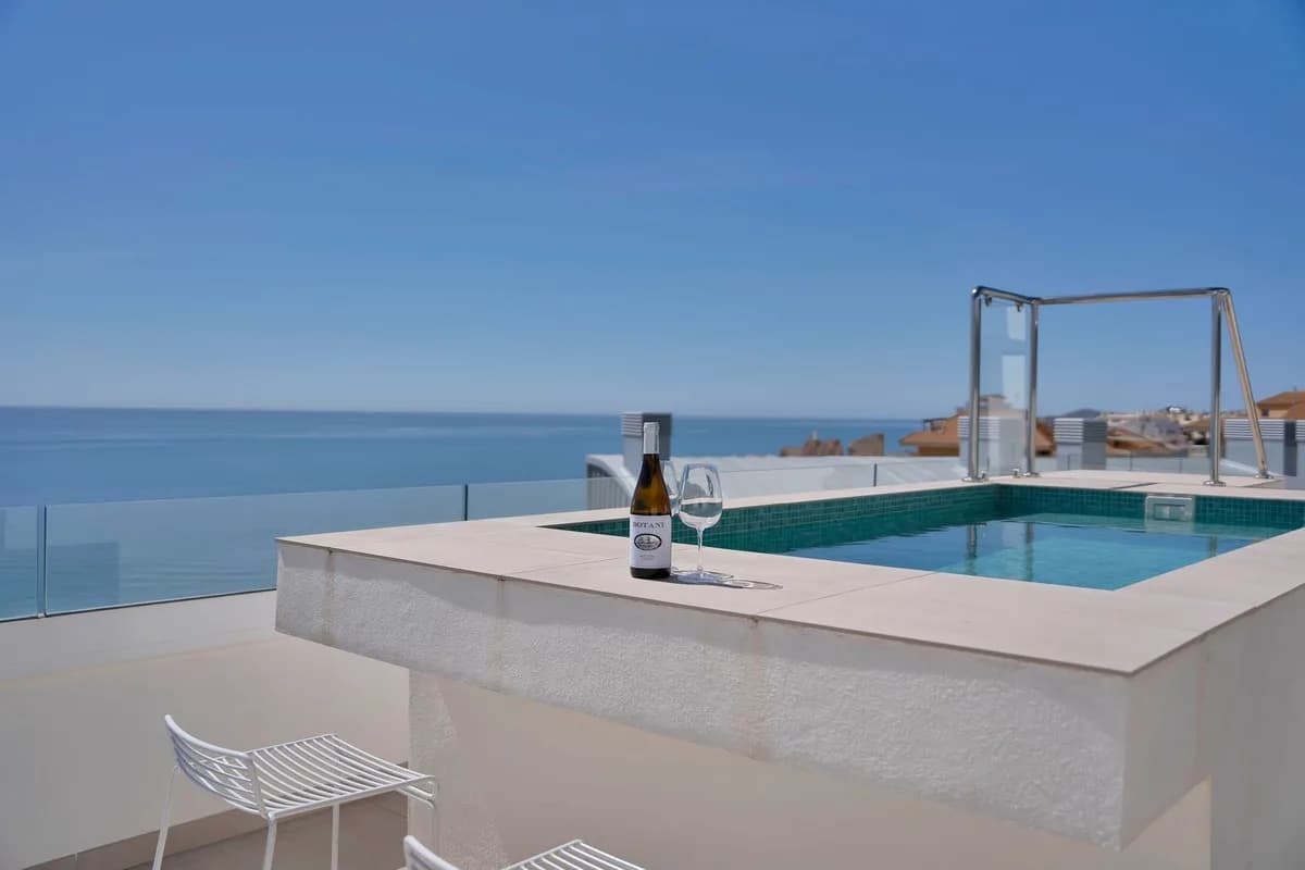 3 Bedroom Penthouse for Sale in Fuengirola, Málaga - Image 2