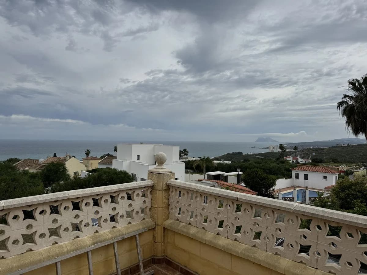 3 Bedroom Detached Villa for Sale in Sotogrande, Cádiz - Image 2