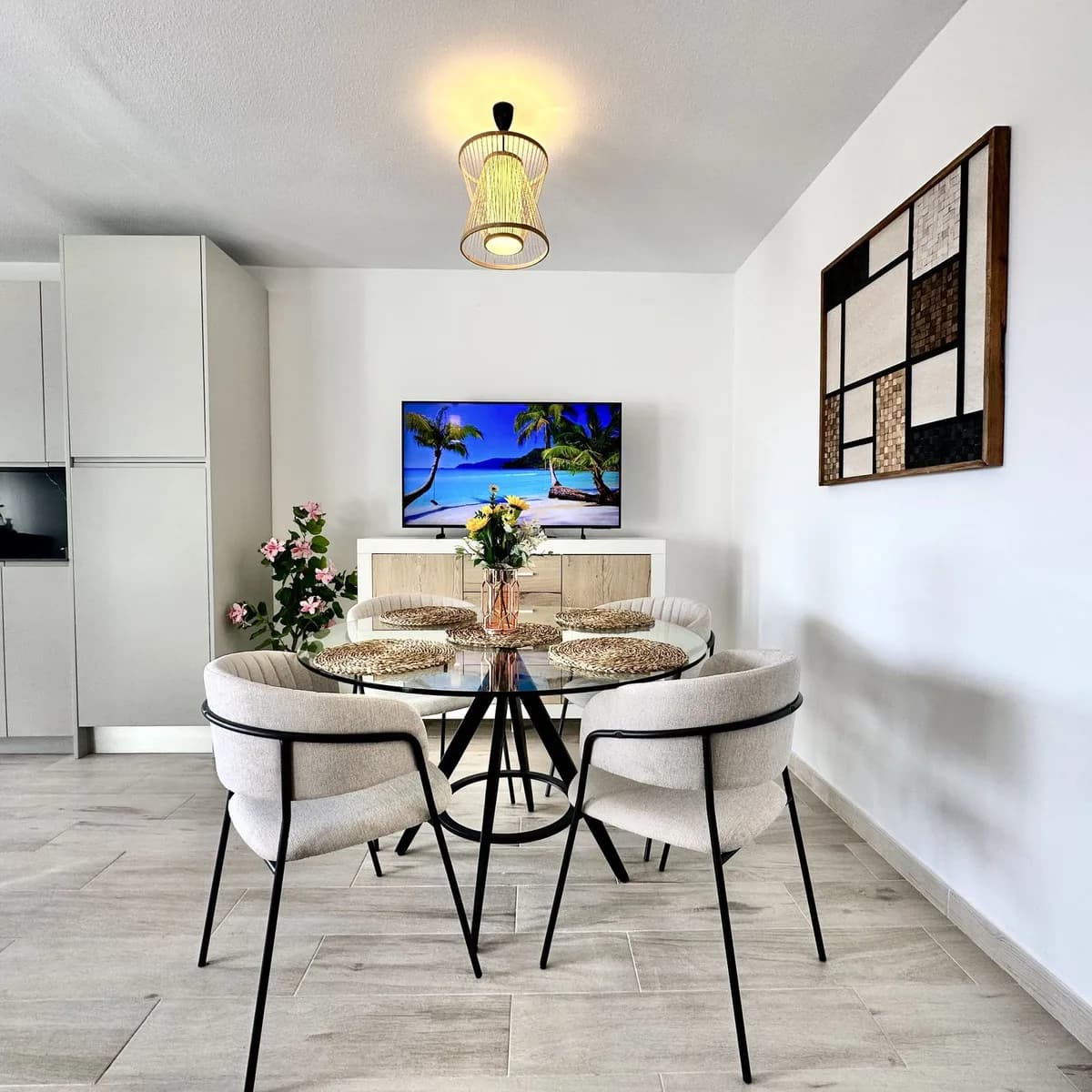 2 Bedroom Middle Floor Apartment for Sale in Calahonda, Málaga - Image 6