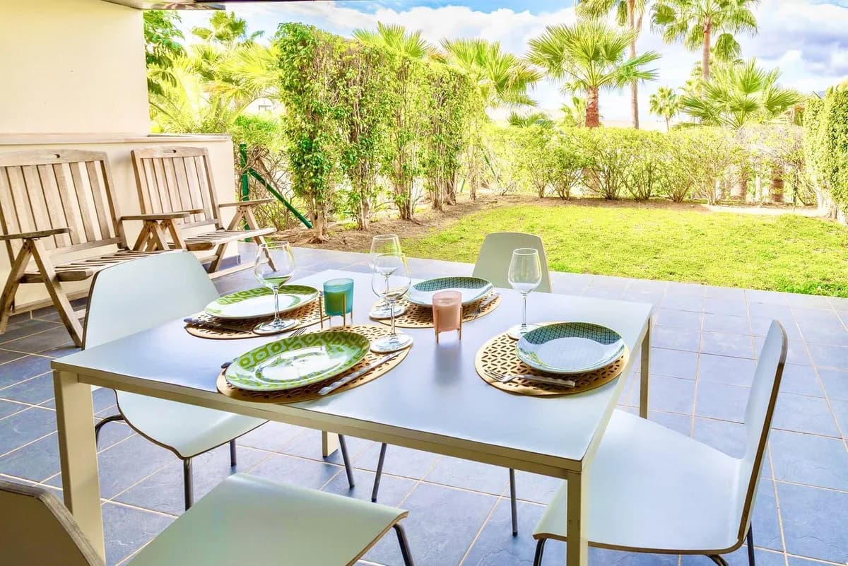 2 Bedroom Ground Floor Apartment for Sale in Los Flamingos, Málaga
