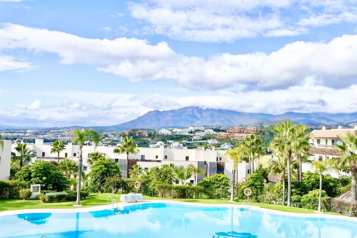 2 Bedroom Ground Floor Apartment for Sale in Los Flamingos, Málaga - Image 4