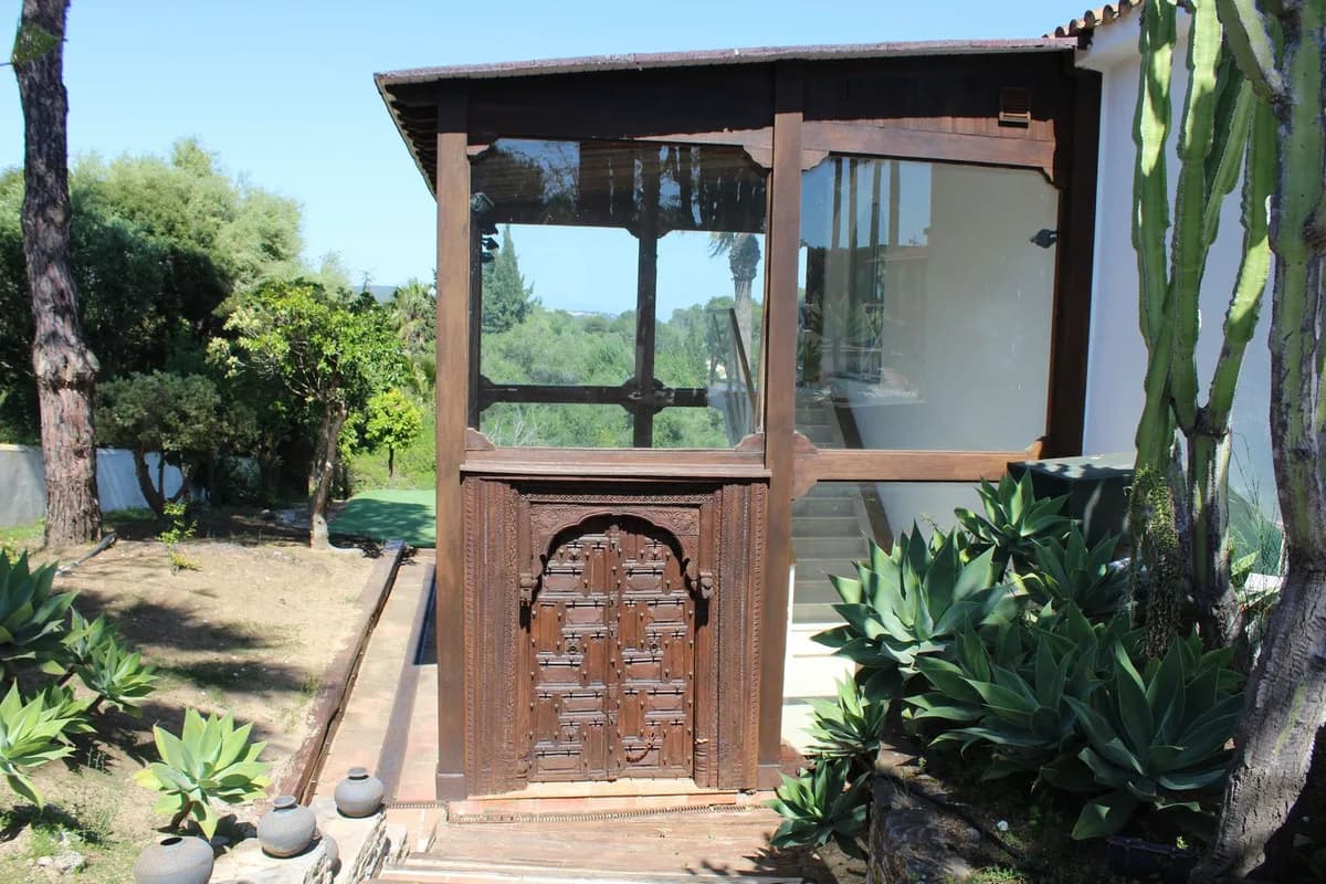 5 Bedroom Detached Villa for Sale in Sotogrande Costa, Cádiz - Image 4