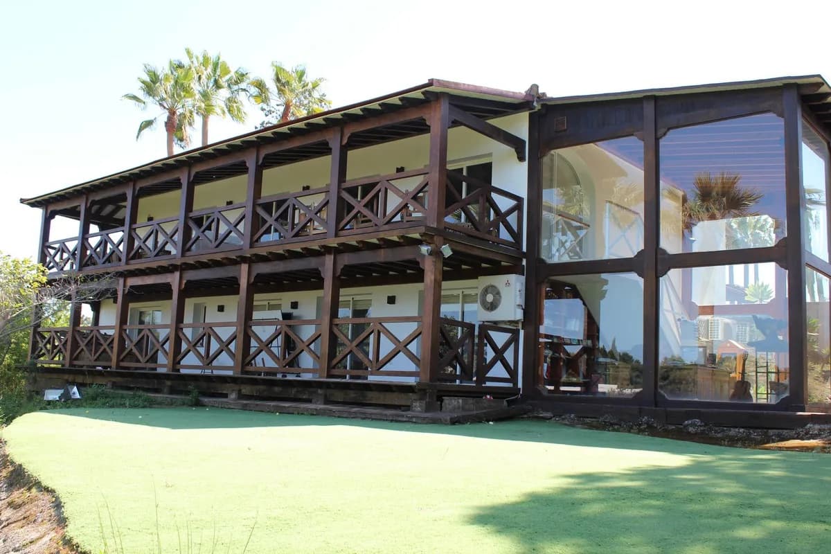 5 Bedroom Detached Villa for Sale in Sotogrande Costa, Cádiz - Image 6