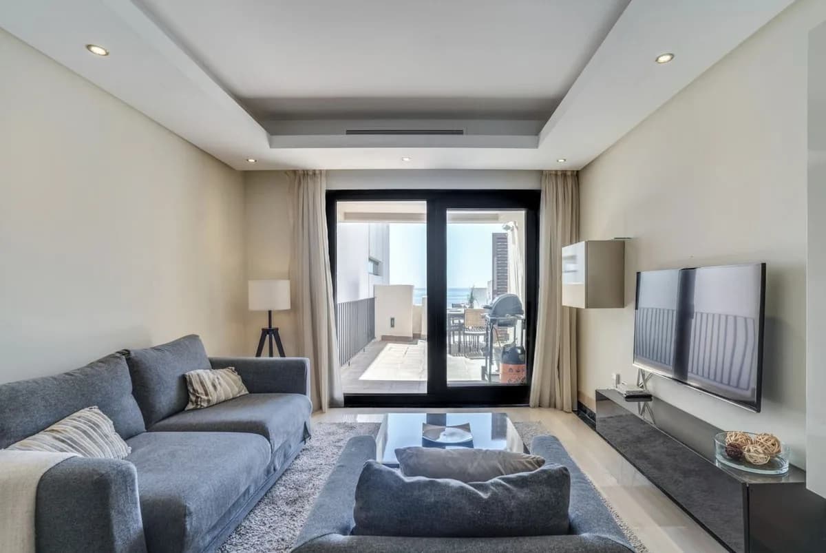 2 Bedroom Penthouse Duplex for Sale in New Golden Mile, Málaga - Image 2