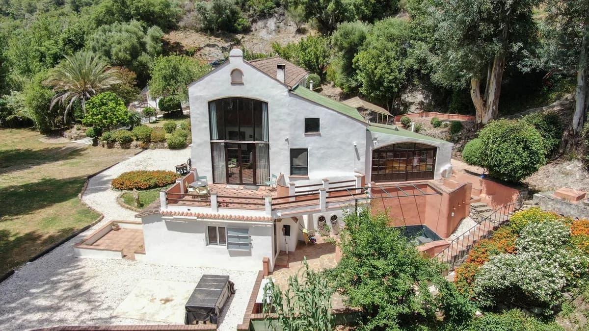 6 Bedroom Finca - Cortijo for Sale in Gaucín, Málaga - Image 2