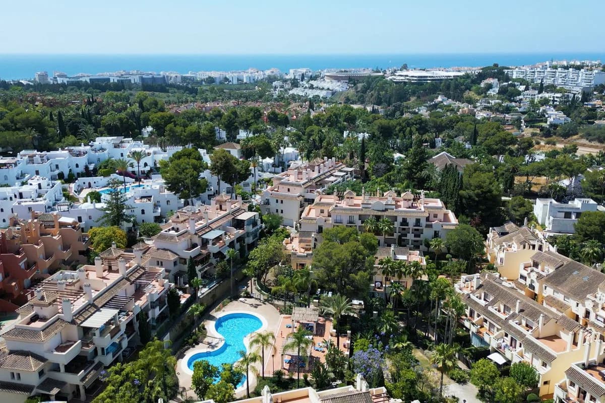3 Bedroom Townhouse for Sale in Nueva Andalucía, Málaga - Image 2