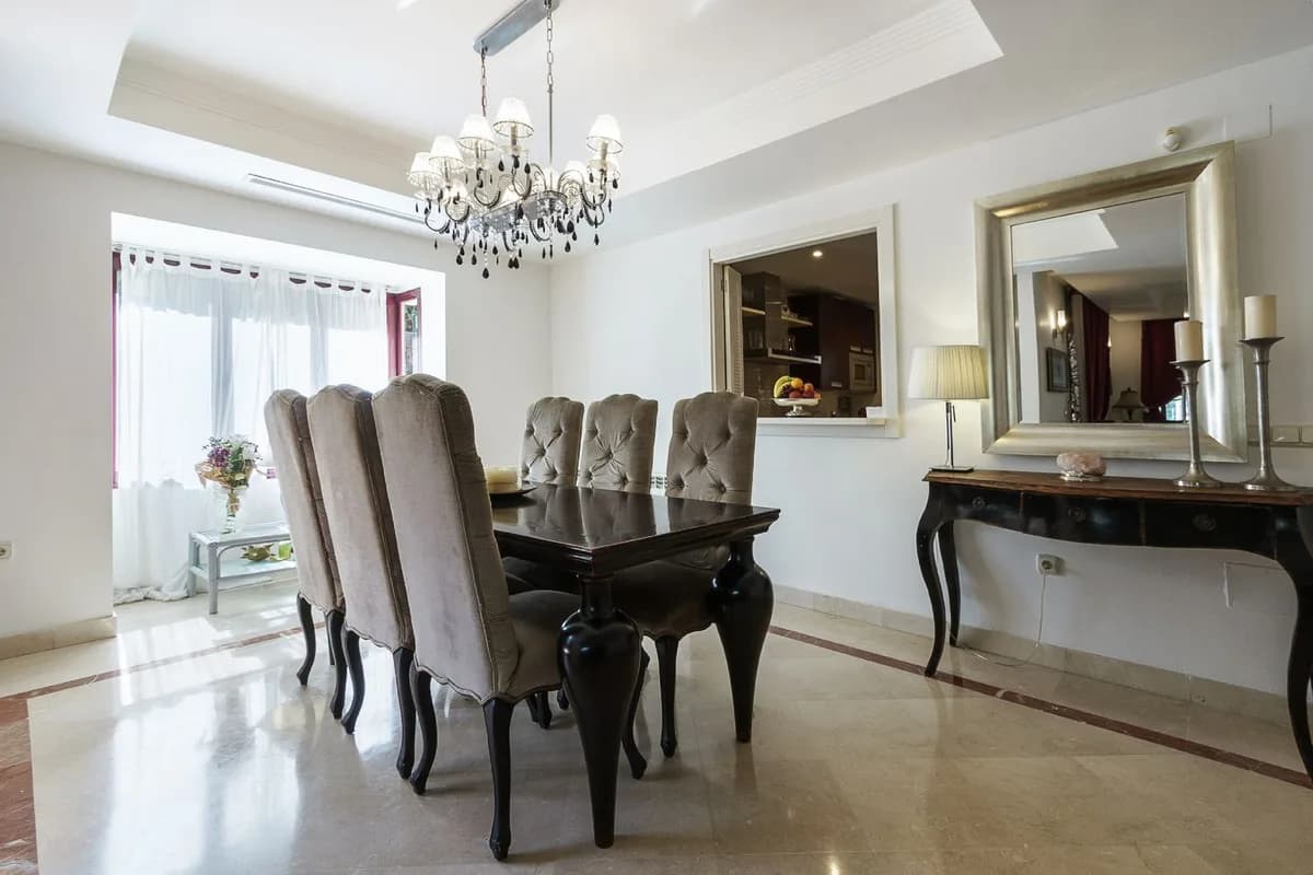 3 Bedroom Townhouse for Sale in Nueva Andalucía, Málaga - Image 8