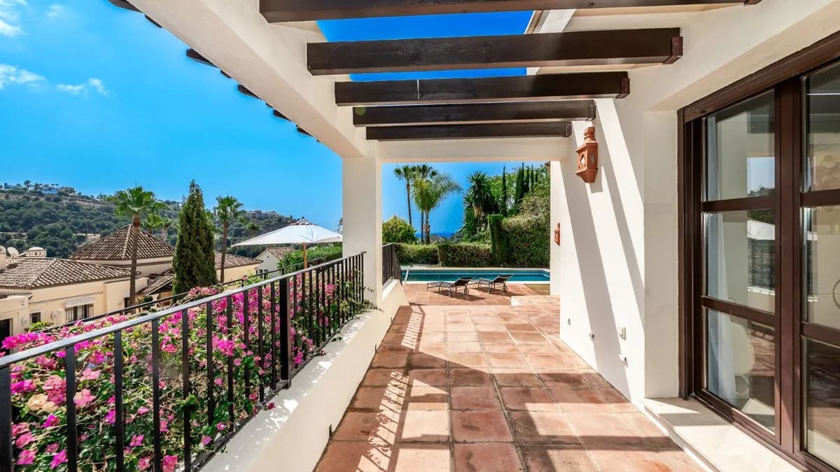 4 Bedroom Detached Villa for Sale in Los Arqueros, Málaga
