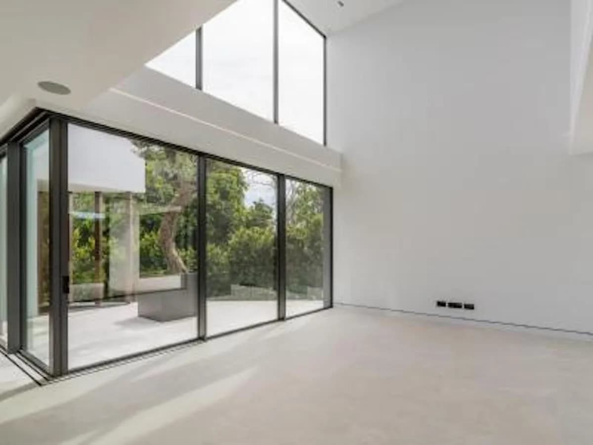 3 Bedroom Townhouse for Sale in The Golden Mile, Málaga - Image 4