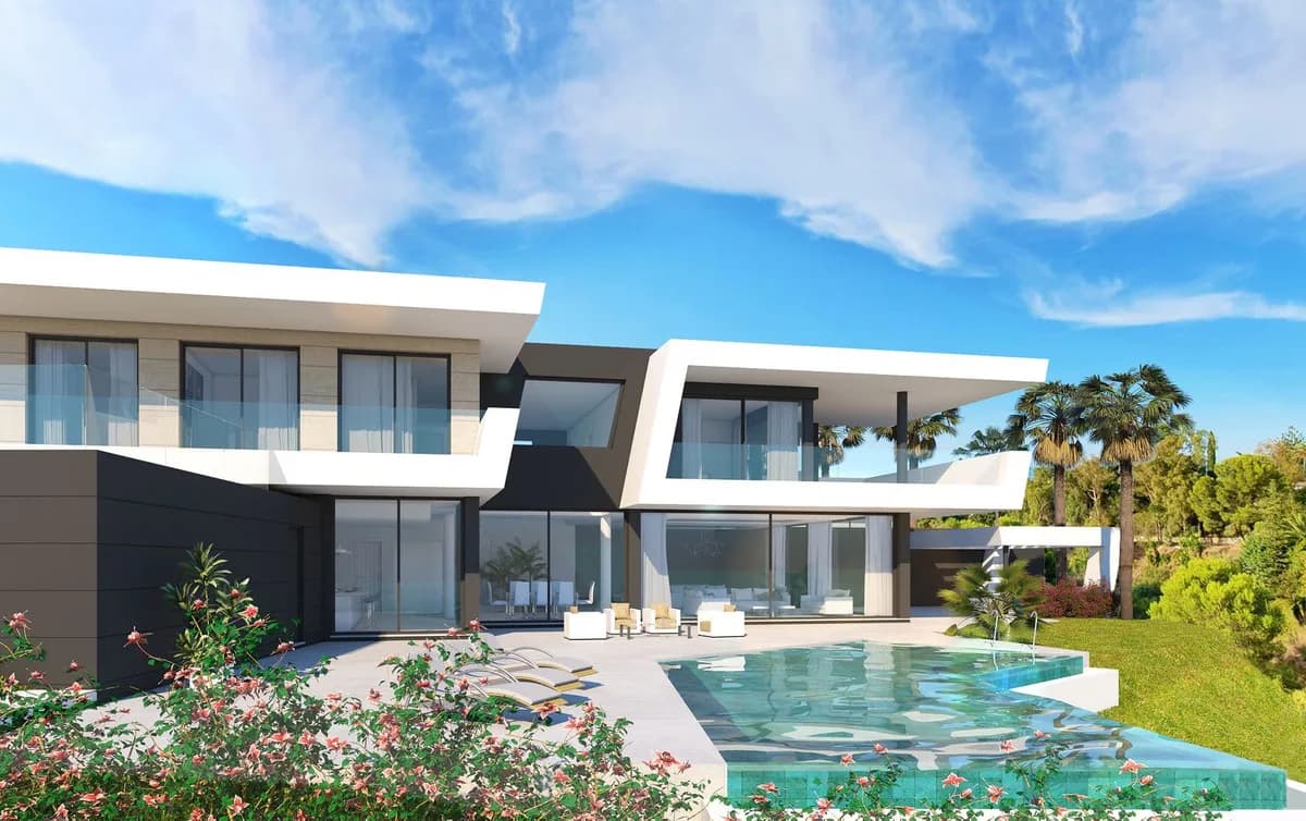 4 Bedroom Detached Villa for Sale in Benalmadena, Málaga - Image 3