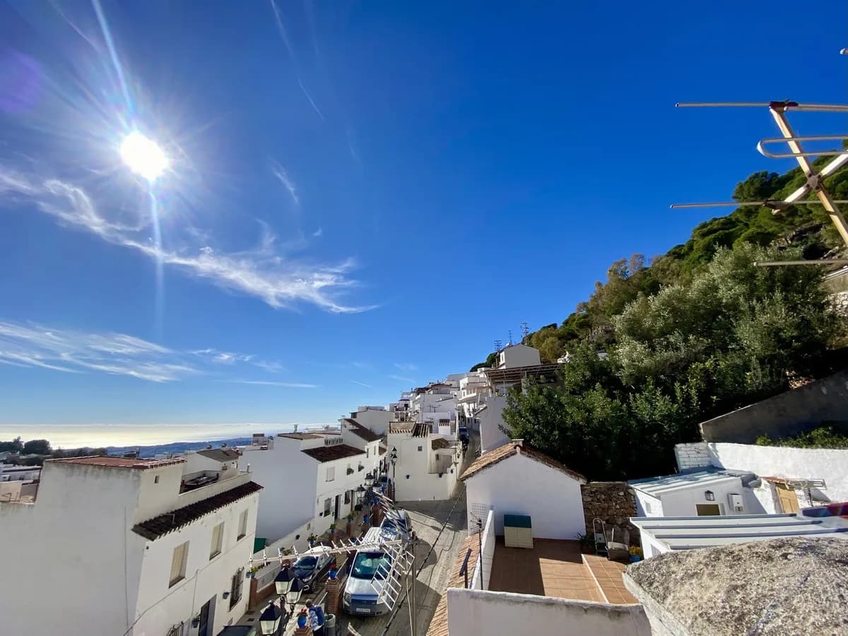 3 Bedroom Townhouse for Sale in Mijas, Málaga - Image 2