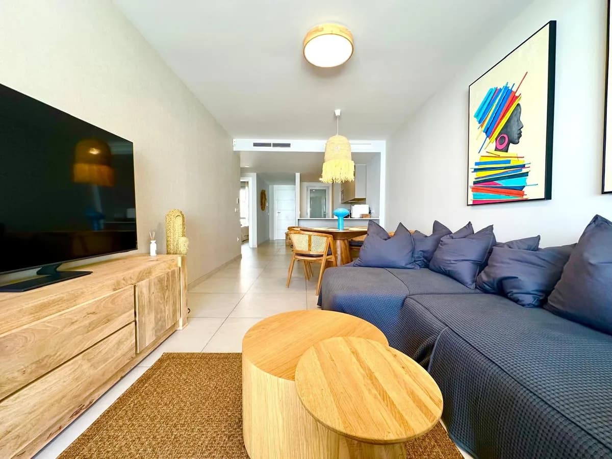 2 Bedroom Ground Floor Apartment for Sale in Elviria, Málaga - Image 2