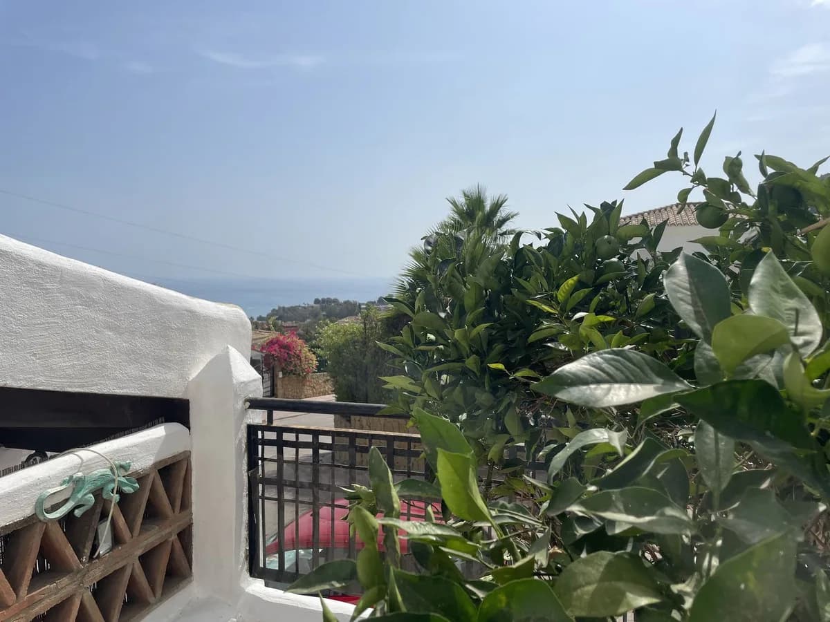 2 Bedroom Ground Floor Apartment for Sale in Benalmadena, Málaga - Image 6