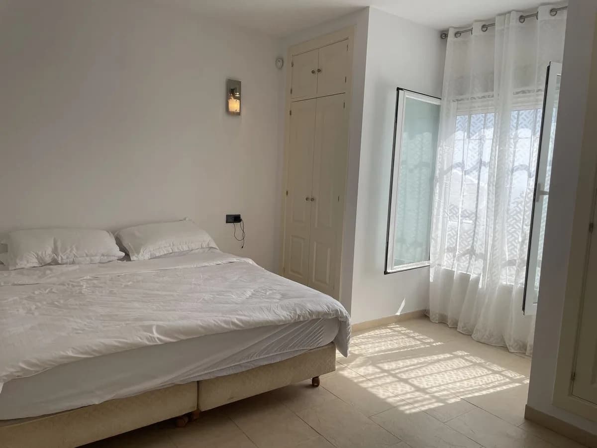 2 Bedroom Ground Floor Apartment for Sale in Benalmadena, Málaga - Image 9