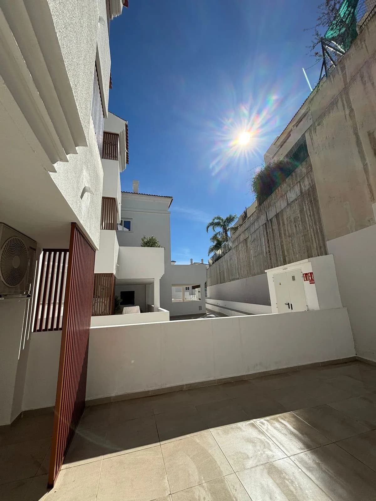 3 Bedroom Ground Floor Apartment for Sale in Torreblanca, Málaga - Image 8