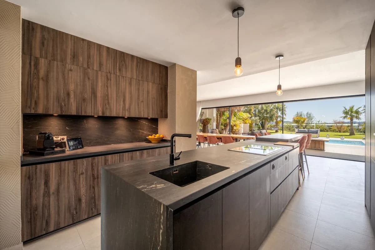 4 Bedroom Detached Villa for Sale in La Cala Golf, Málaga - Image 3