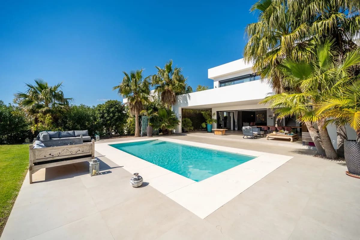 4 Bedroom Detached Villa for Sale in La Cala Golf, Málaga - Image 5