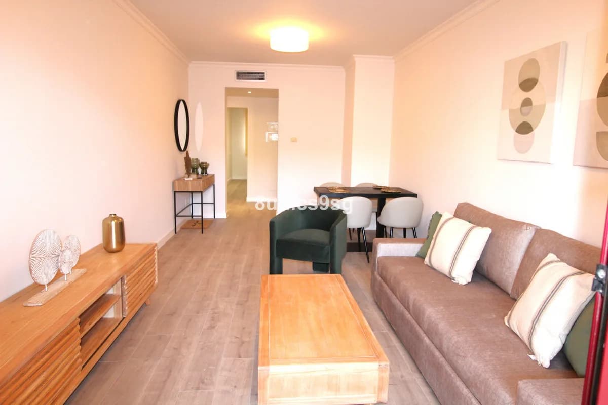 3 Bedroom Penthouse Duplex for Sale in Benahavís, Málaga - Image 3