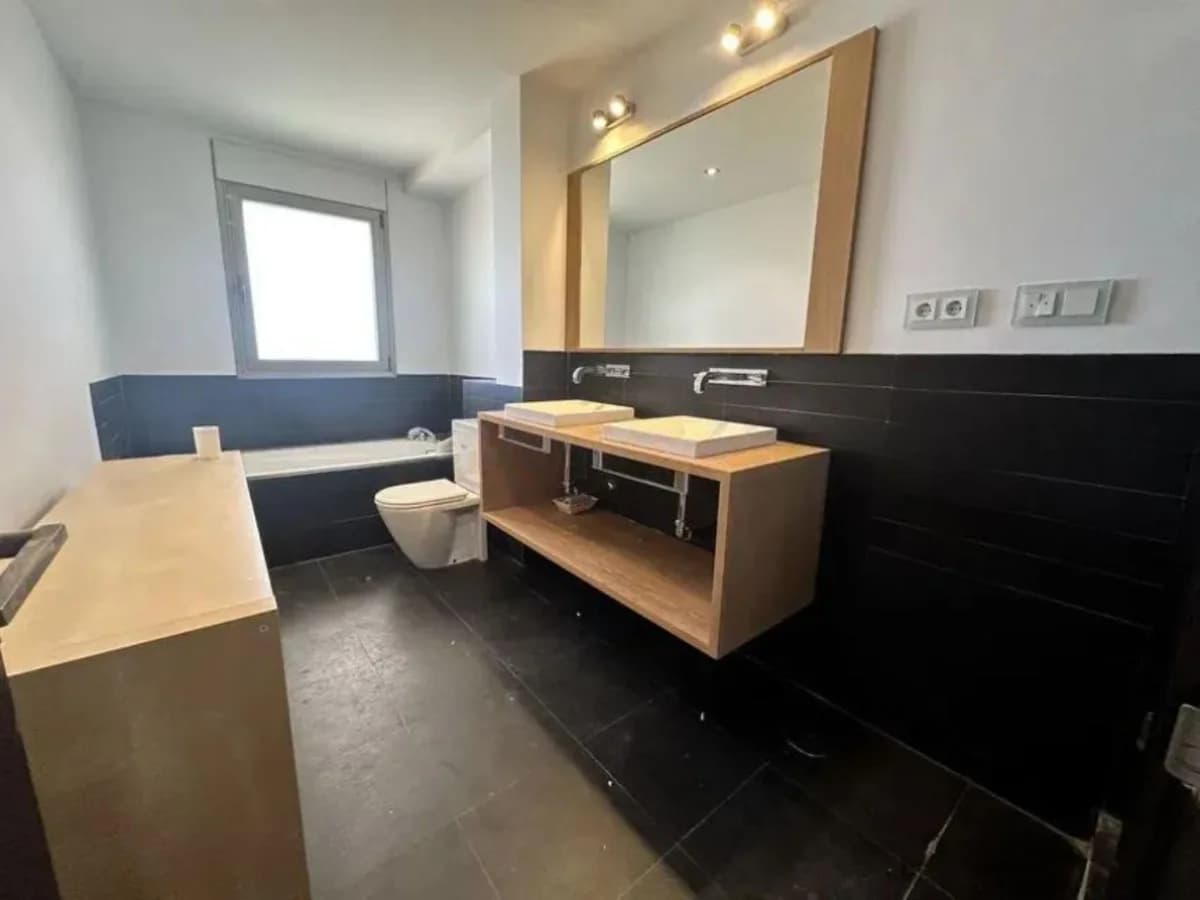 2 Bedroom Ground Floor Apartment for Sale in Marbella, Málaga - Image 8