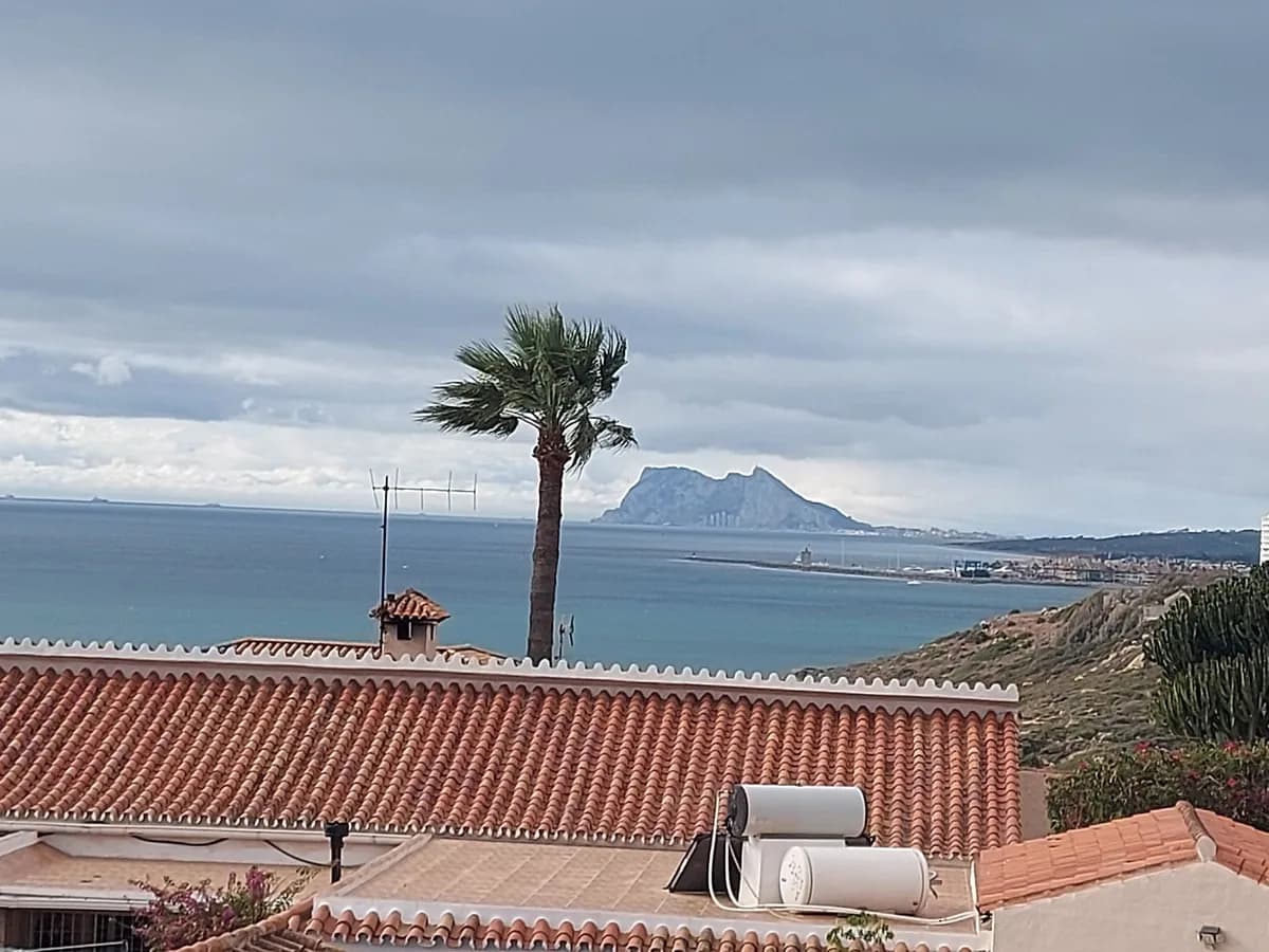 4 Bedroom Detached Villa for Sale in Manilva, Málaga - Image 2
