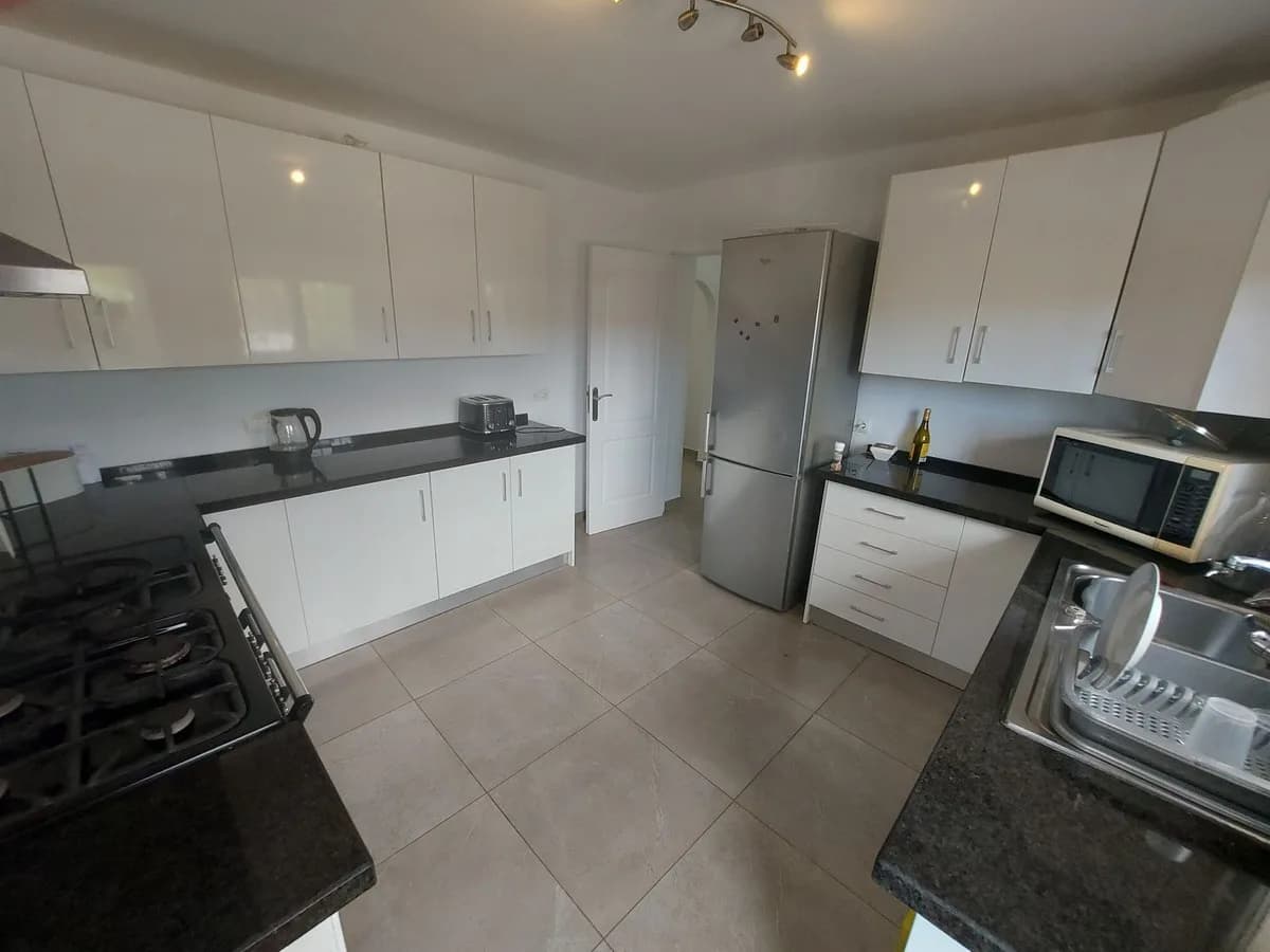 4 Bedroom Detached Villa for Sale in Manilva, Málaga - Image 8