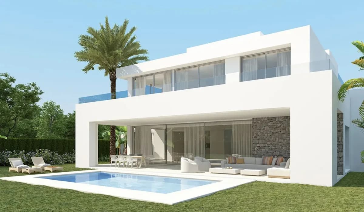 4 Bedroom Detached Villa for Sale in Río Real, Málaga