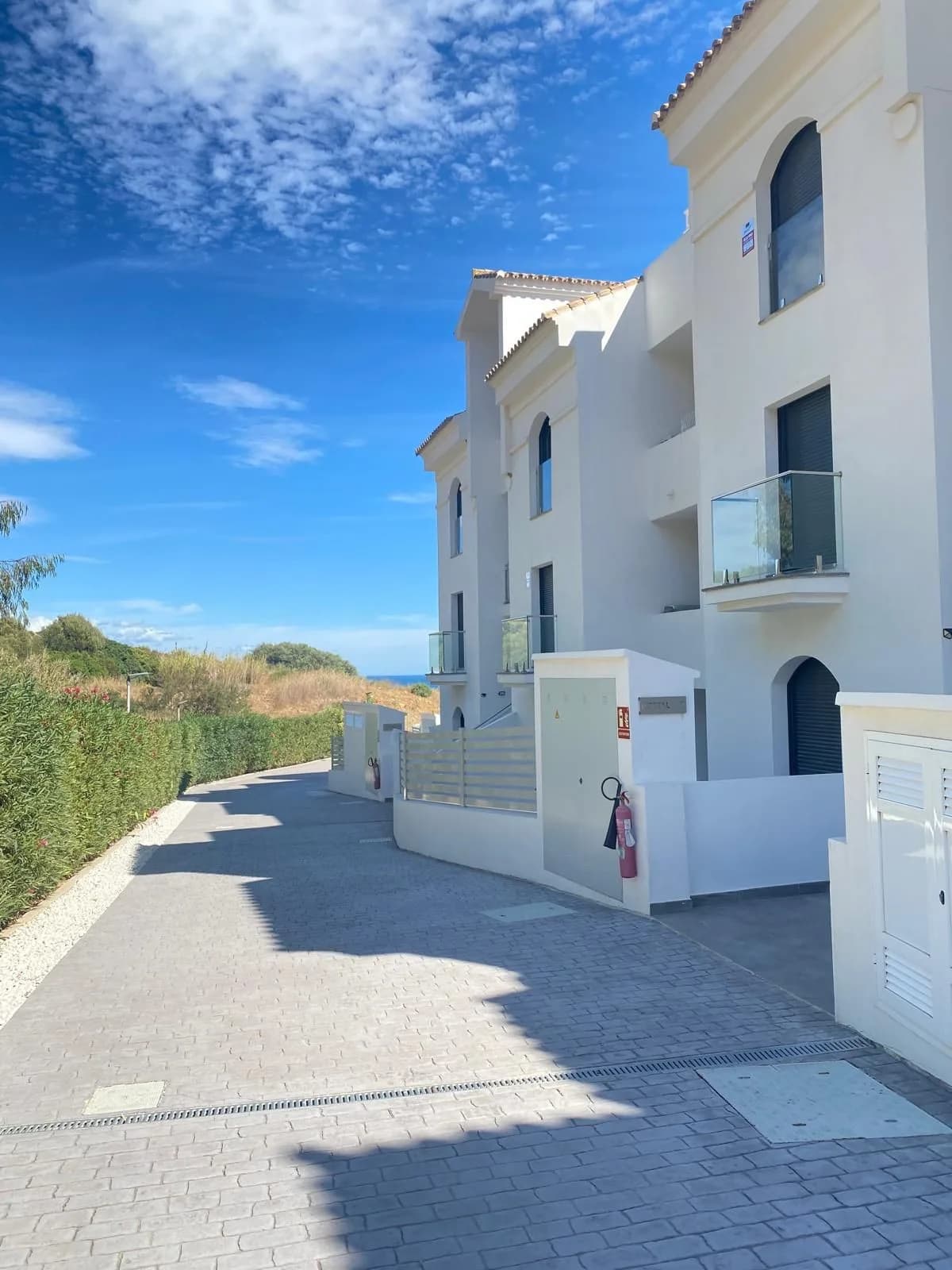 1 Bedroom Penthouse for Sale in Manilva, Málaga - Image 3