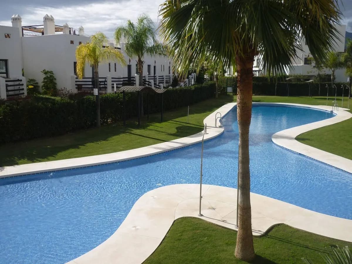 2 Bedroom Ground Floor Apartment for Sale in Estepona, Málaga