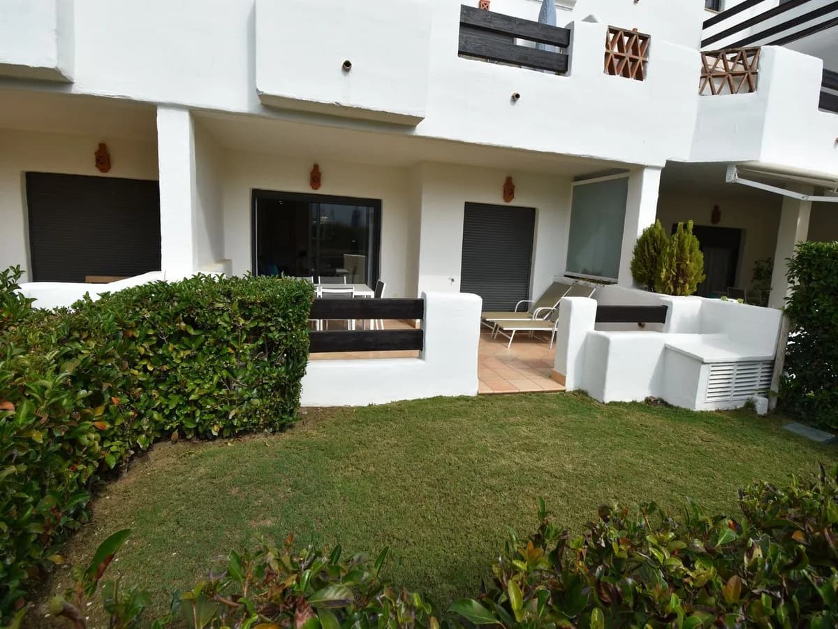 2 Bedroom Ground Floor Apartment for Sale in Estepona, Málaga - Image 3