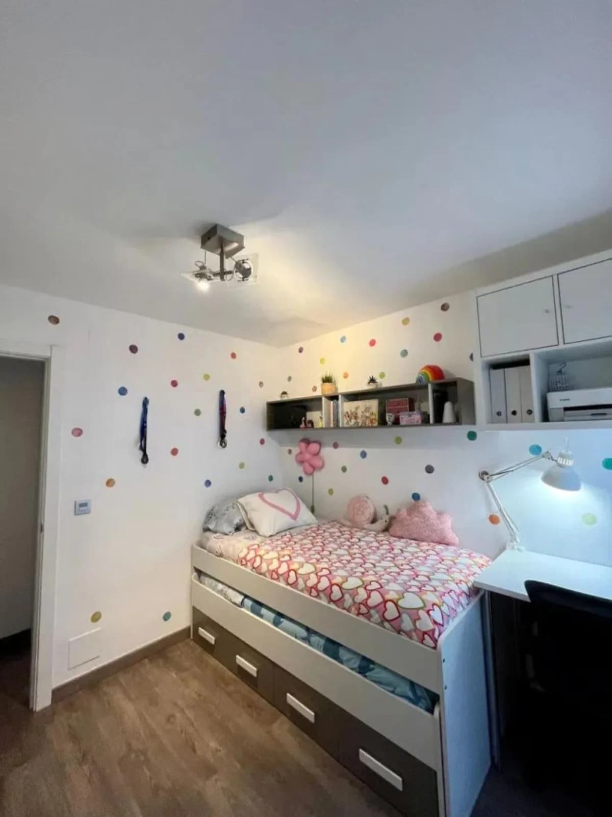3 Bedroom Middle Floor Apartment for Sale in Marbella, Málaga - Image 3