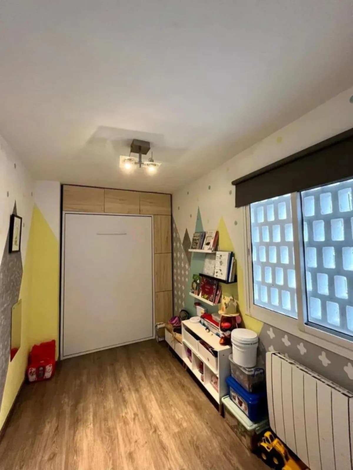 3 Bedroom Middle Floor Apartment for Sale in Marbella, Málaga - Image 4