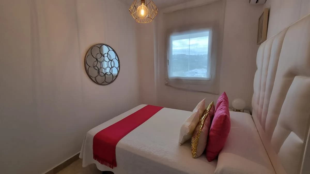 2 Bedroom Middle Floor Apartment for Sale in San Luis de Sabinillas, Málaga - Image 8