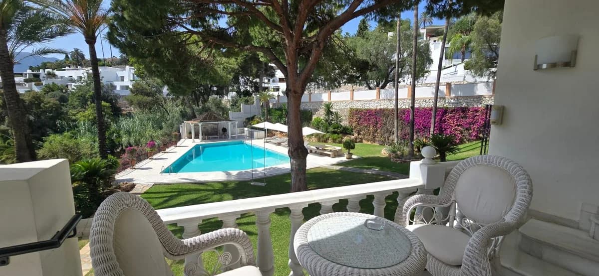 6 Bedroom Detached Villa for Sale in Río Real, Málaga - Image 4