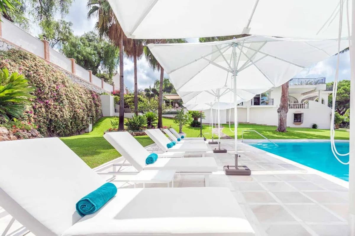 6 Bedroom Detached Villa for Sale in Río Real, Málaga - Image 8
