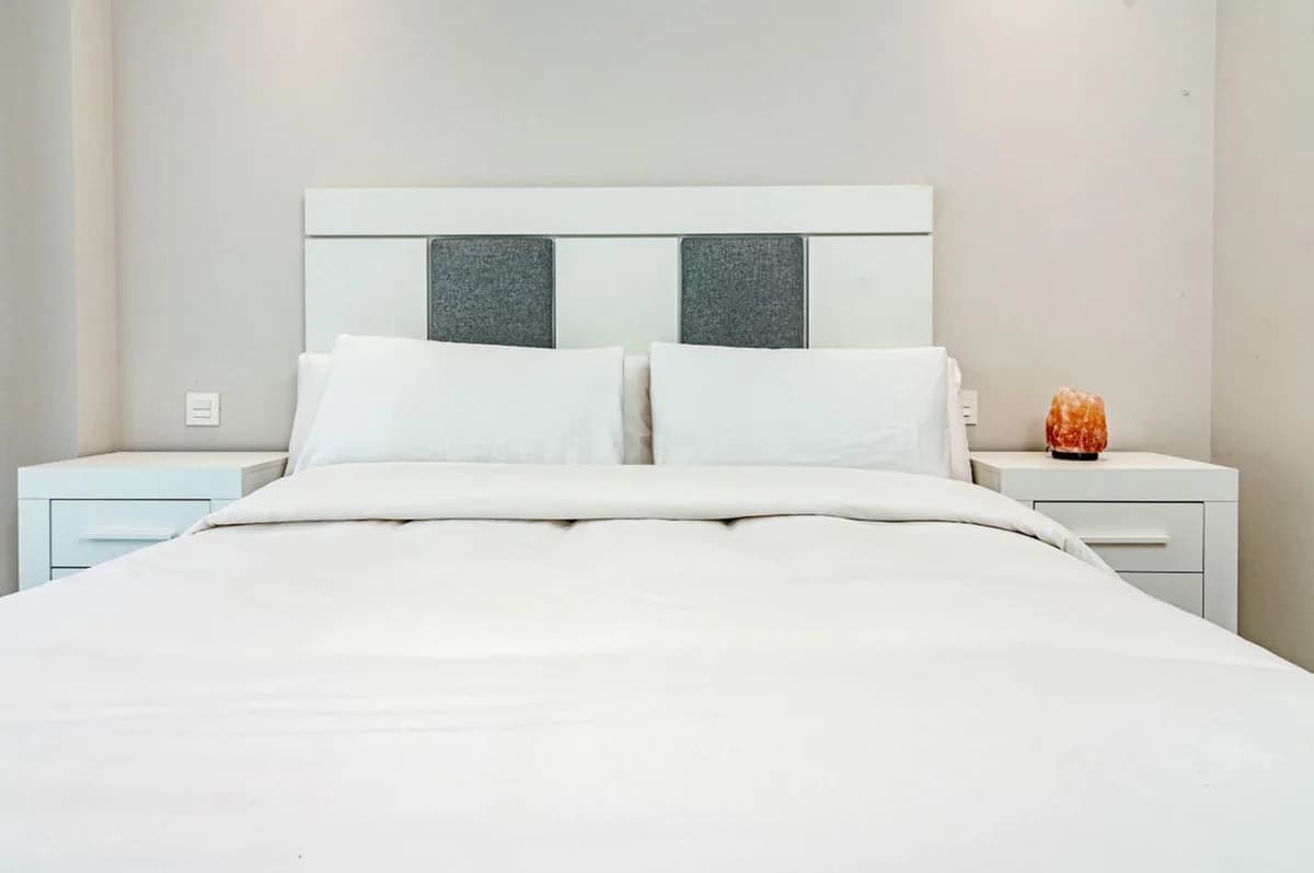 3 Bedroom Ground Floor Apartment for Sale in Marbella, Málaga - Image 4