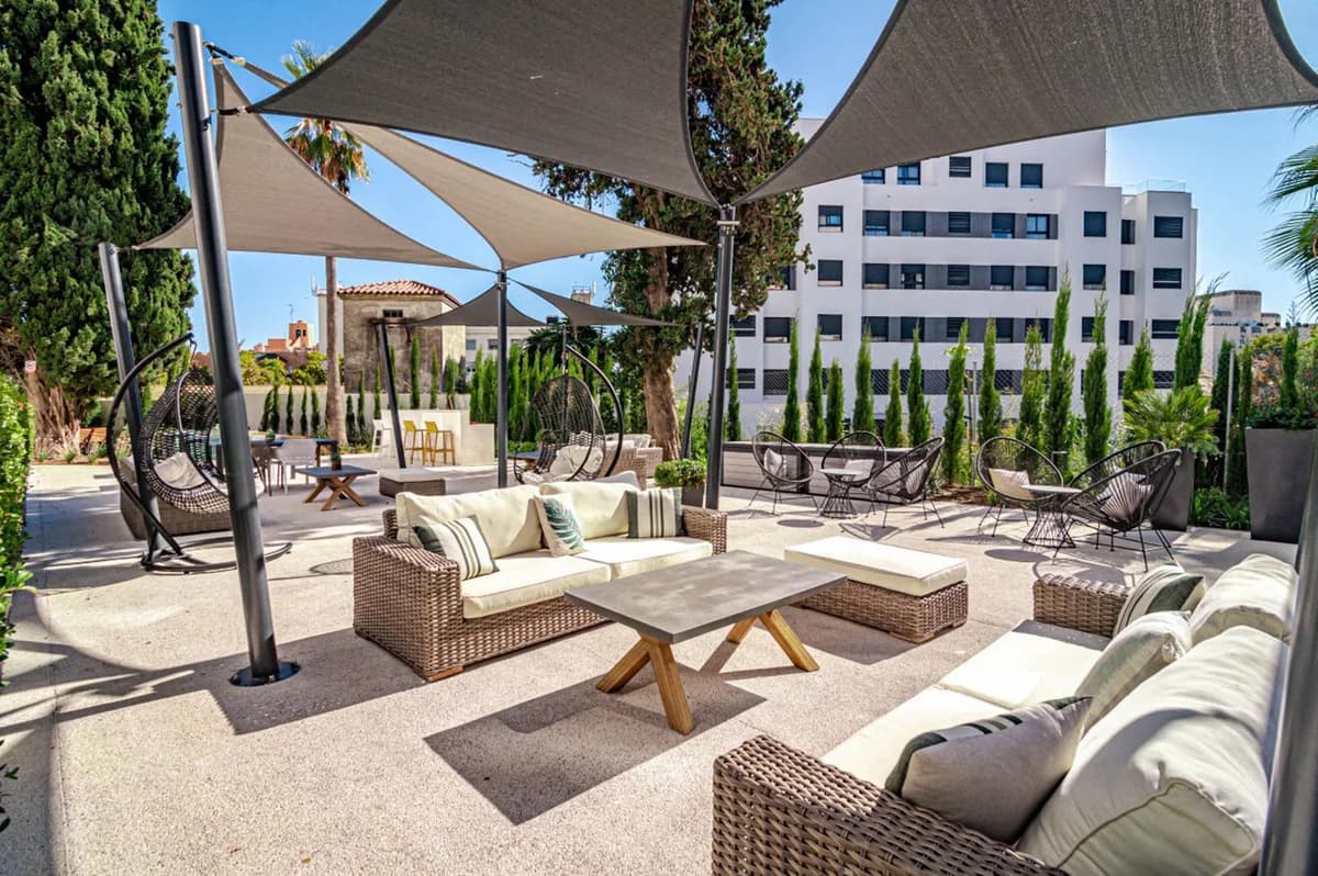 3 Bedroom Ground Floor Apartment for Sale in Marbella, Málaga - Image 6