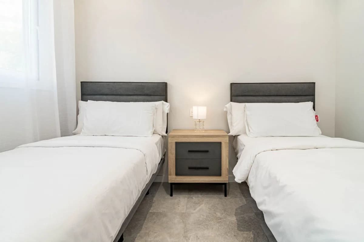 3 Bedroom Ground Floor Apartment for Sale in Marbella, Málaga - Image 9