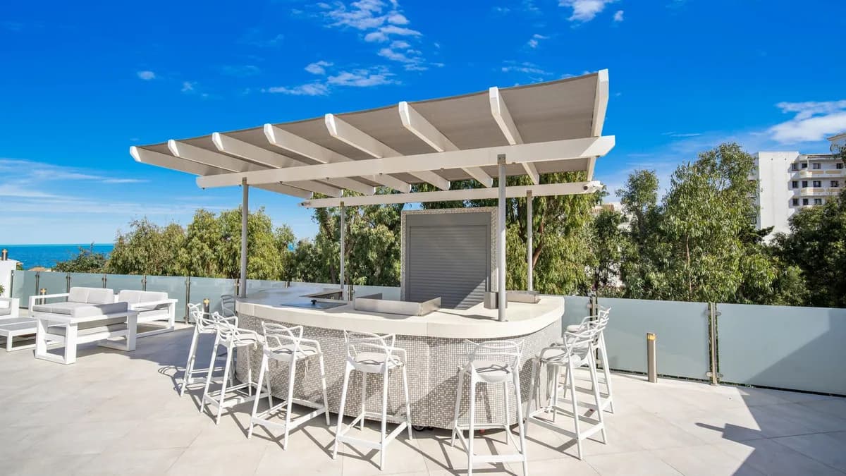 5 Bedroom Detached Villa for Sale in Torrenueva, Málaga - Image 3