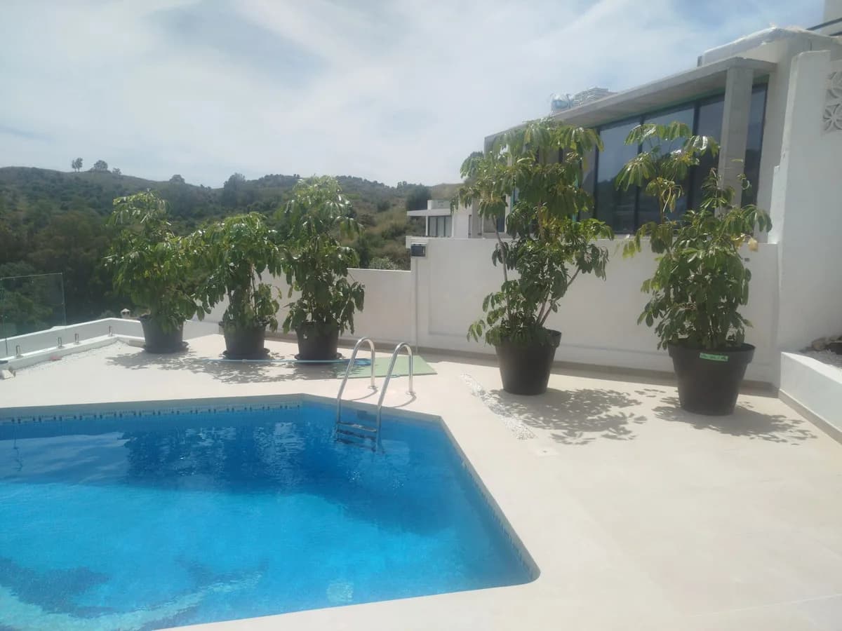 3 Bedroom Detached Villa for Sale in Cerros del Aguila, Málaga - Image 7