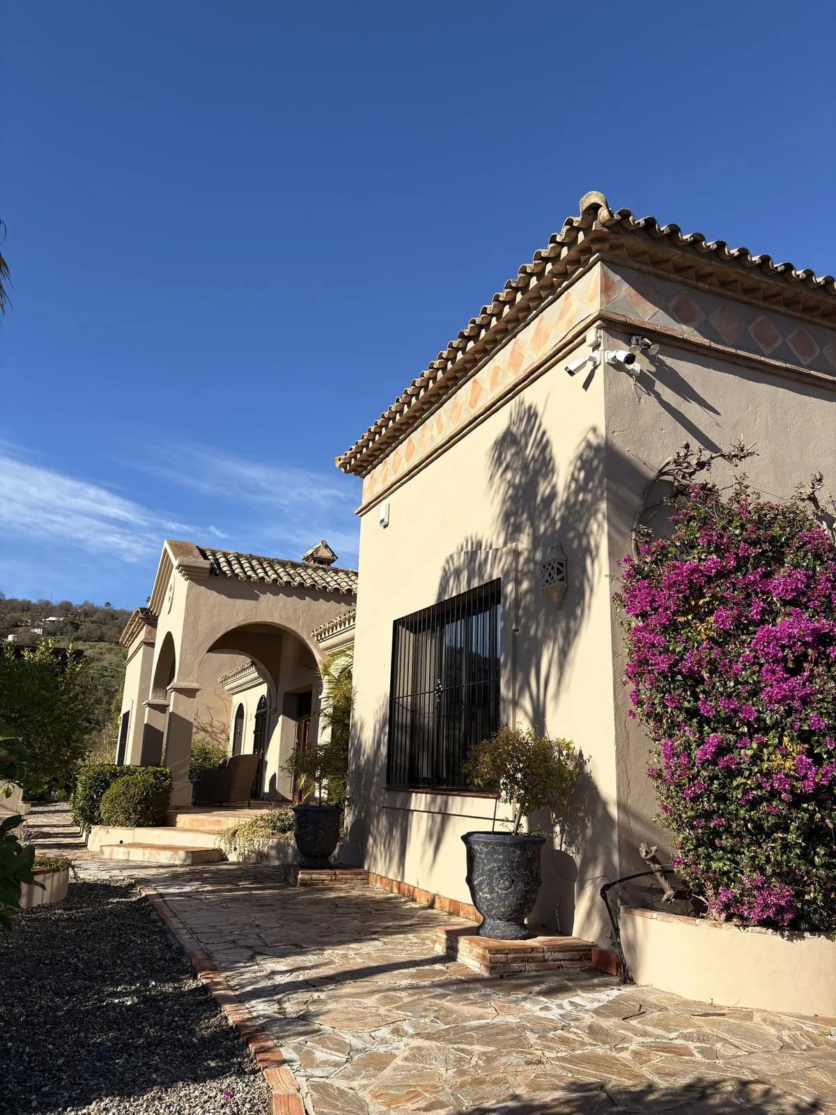 4 Bedroom Detached Villa for Sale in Monda, Málaga - Image 2