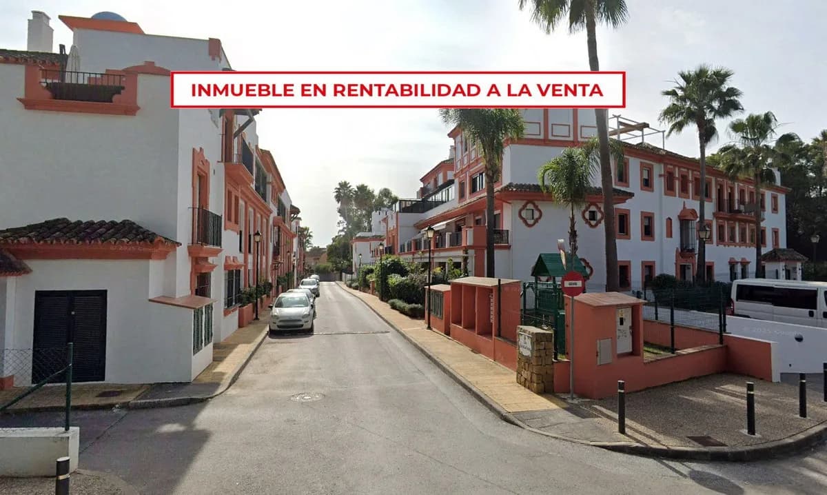 3 Bedroom Ground Floor Apartment for Sale in Atalaya, Málaga