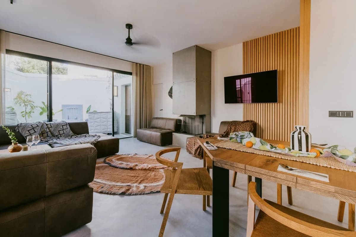 3 Bedroom Townhouse for Sale in The Golden Mile, Málaga - Image 5