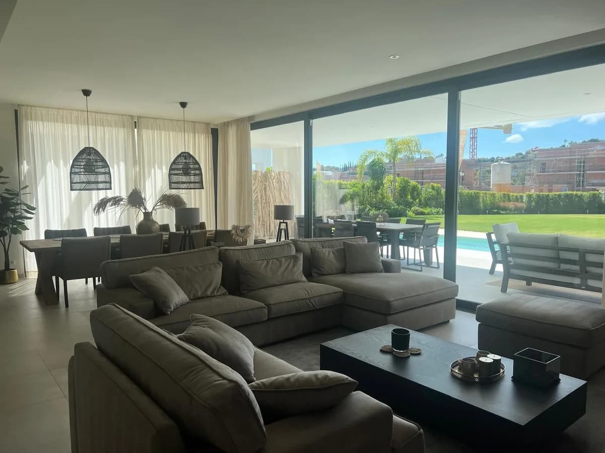 3 Bedroom Detached Villa for Sale in Mijas Golf, Málaga - Image 2