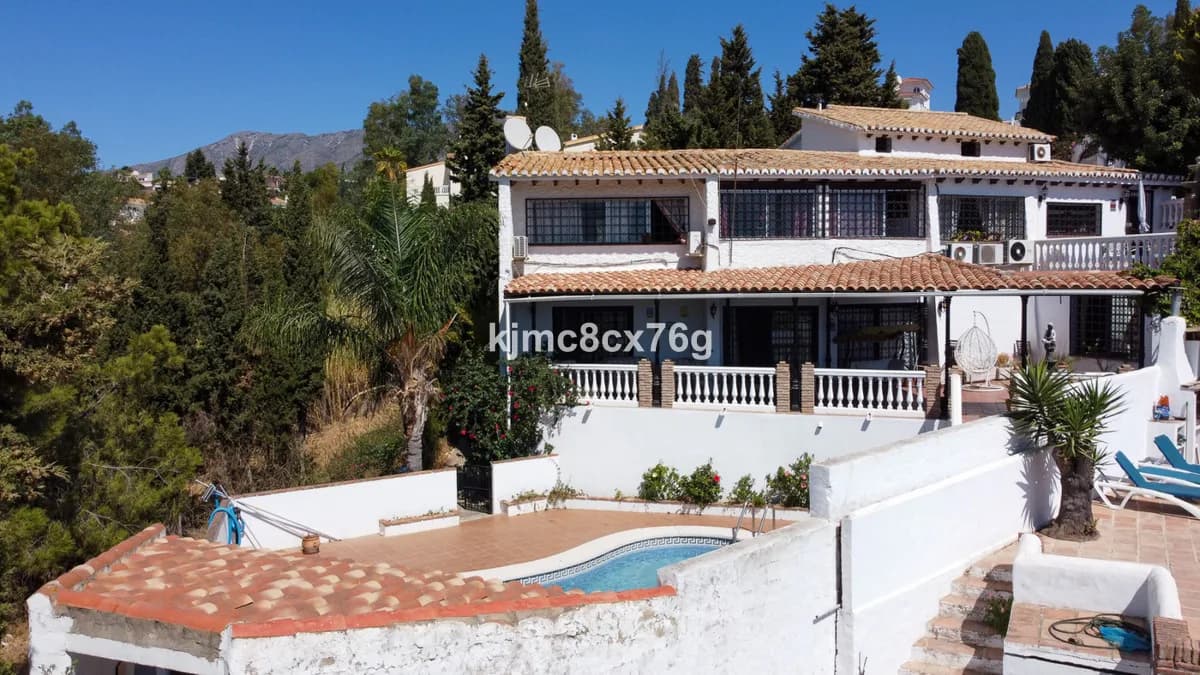 4 Bedroom Detached Villa for Sale in Campo Mijas, Málaga