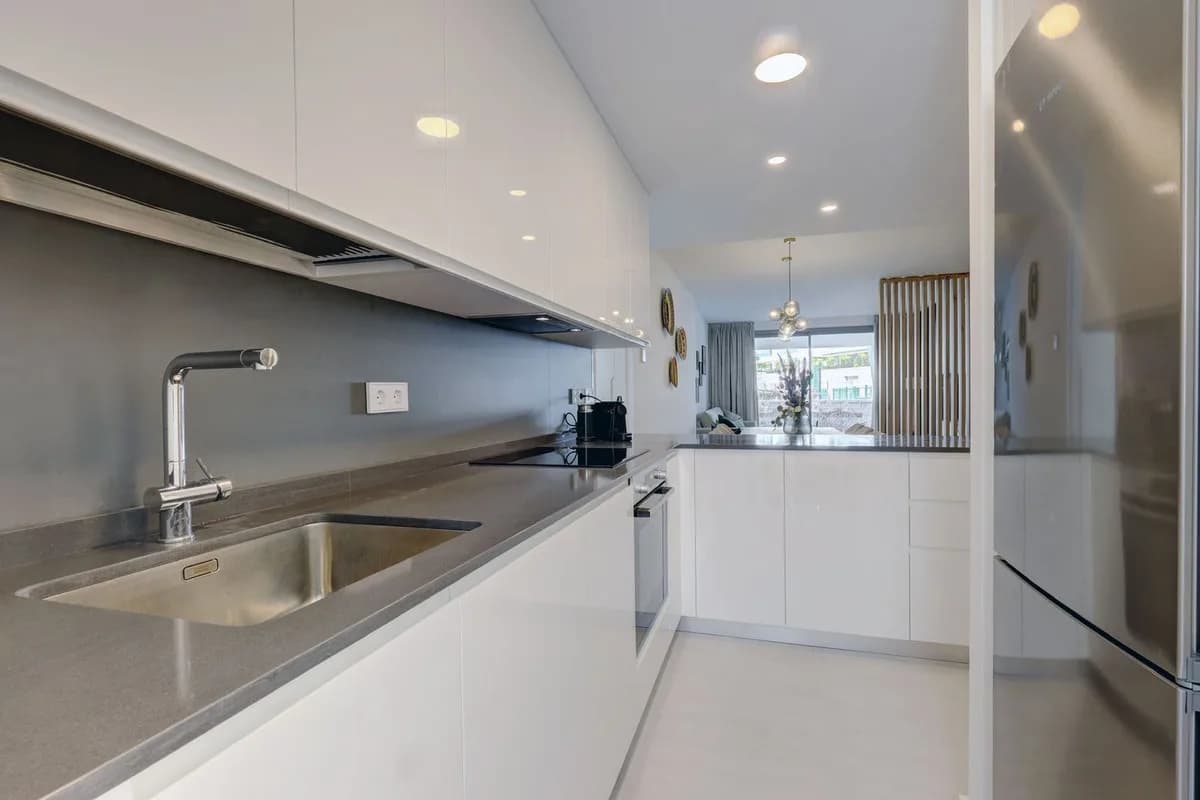 2 Bedroom Ground Floor Apartment for Sale in Estepona, Málaga - Image 6